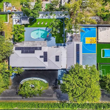 8Br Resort With Pool & Tons Of Games - 22 Guests